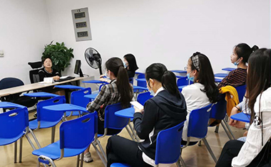 金控人力組織開展廳堂服務(wù)及投訴處理培訓(xùn)